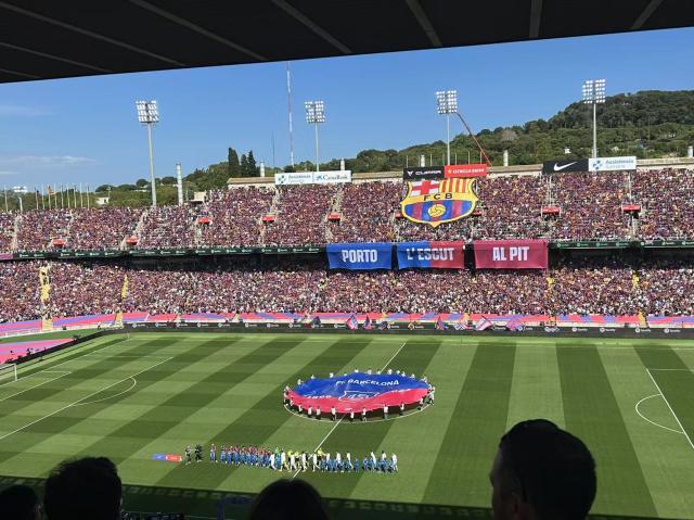 星空体育APP-【现场】巴萨2球落后依然打崩皇马 球迷提前欢庆