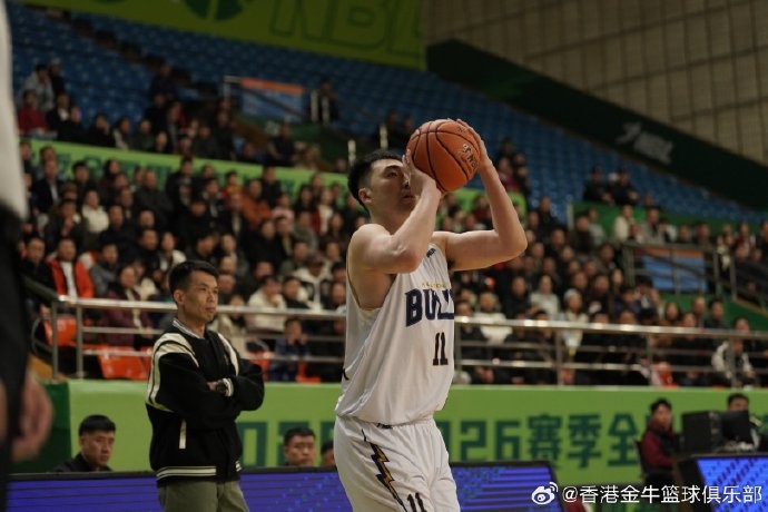 星空体育平台-客场告捷！阿诺斯克27分15板 中国香港金牛战胜江西鲸裕清酒