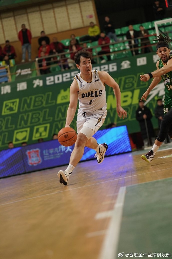 星空体育平台-客场告捷！阿诺斯克27分15板 中国香港金牛战胜江西鲸裕清酒