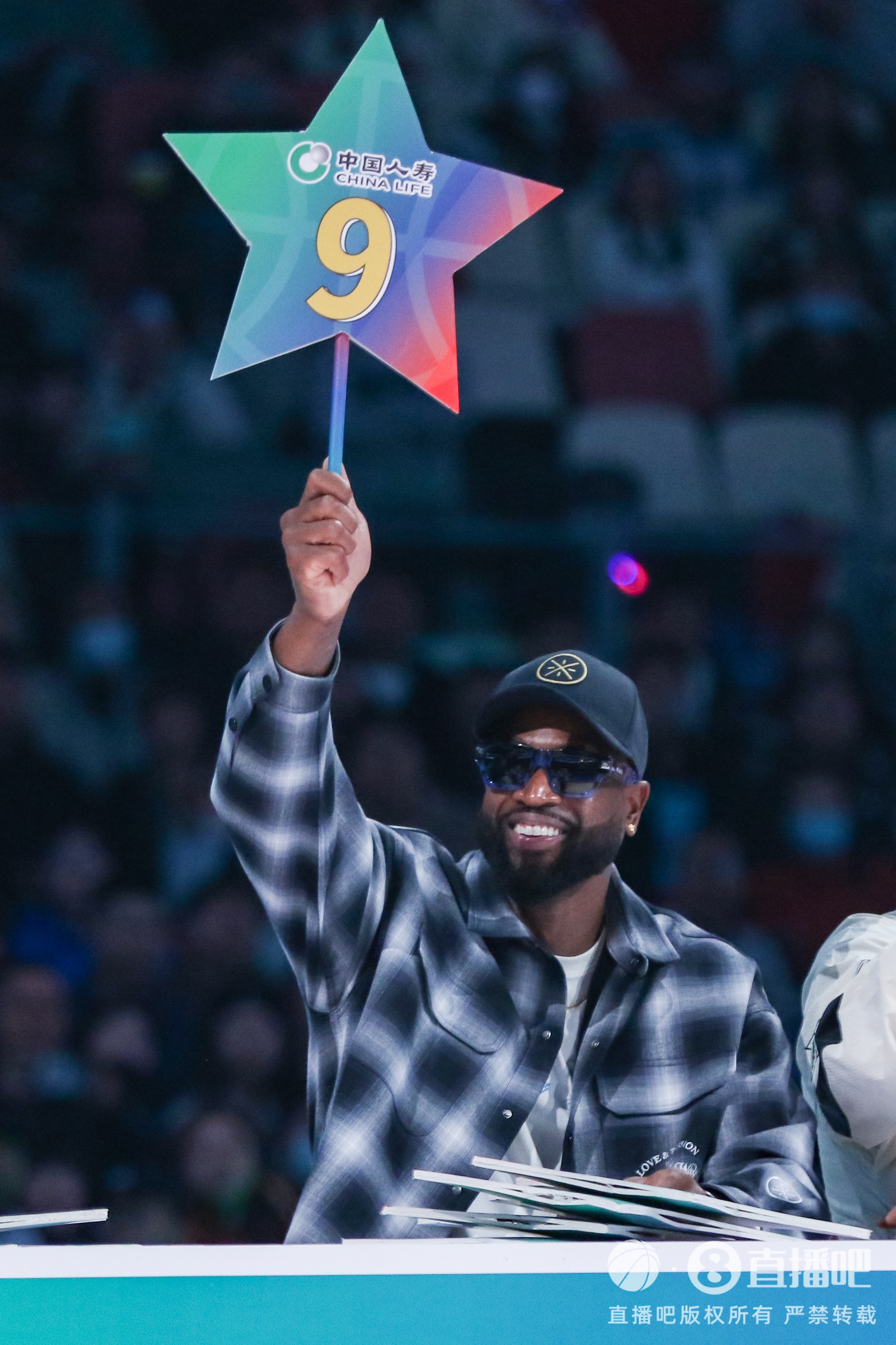 星空体育平台-NBA球员收入哪家强？乔丹45亿居首 LBJ压奥胖 科五库六&amp;三少前十